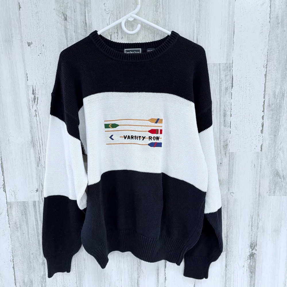 Court House Square Men’s Size Medium Crew Neck Rowing Graphic Sweater